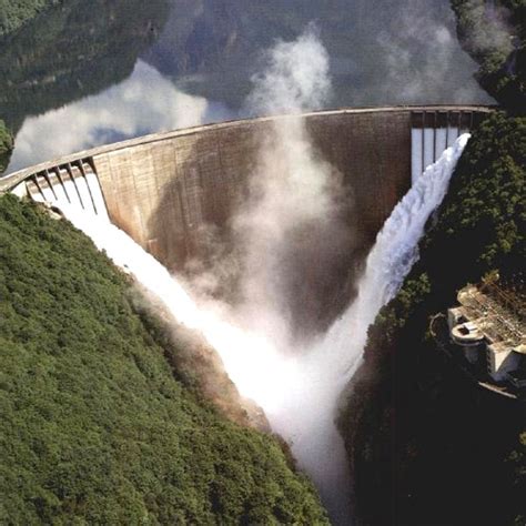 Verzasca Dam, Lake Locarno, Switzerland | Bond Lifestyle