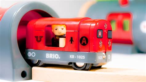 BRIO Metro Railway Set 33513 - YouTube