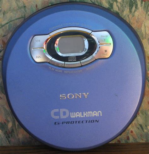 SOLD - Sony Discman D-EJ611 Personal CD Walkman Player - Blue - CD-R Compatible - 2000 Vintage