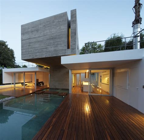 Modern concrete bunker house in Buenos Aires