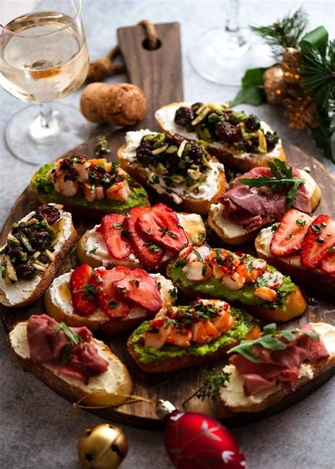 Holiday Crostini - 8 DELICIOUS ways! | Recipe | Crostini recipes, Crostini toppings, Recipetin eats