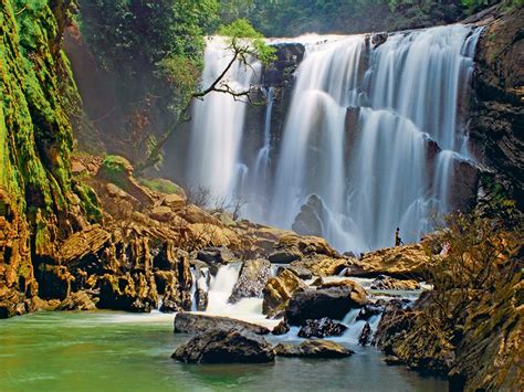 Top 20 : Best waterfalls in Karnataka