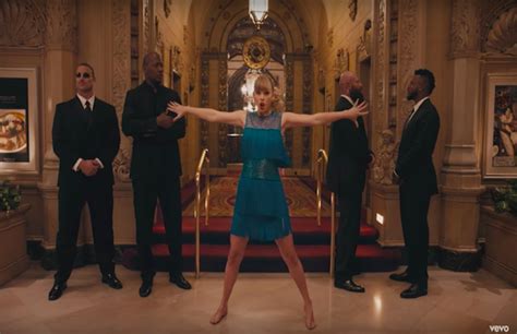 Taylor Swift Attempts to Dance Her Way Through Los Angeles In "Delicate ...