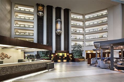 Hilton Bellevue in Seattle, WA | Expedia