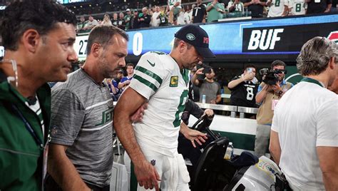 Jets QB Aaron Rodgers has torn left Achilles tendon, AP source says ...