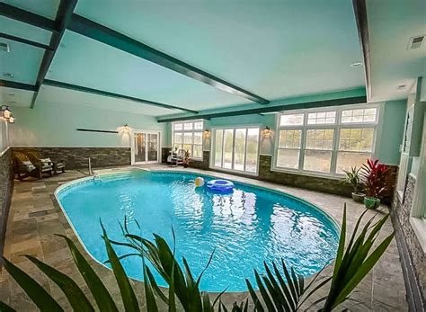 30+ Airbnb Vacation Rentals with Indoor Pools in the US (With ...