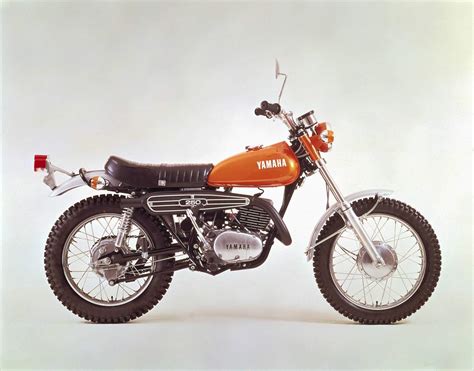 Yamaha DT 250 (1968-1985) - Waschechte Zweitakt-Enduro mit Herz