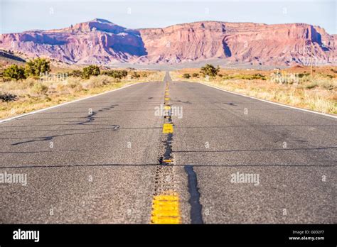 descending into Monument Valley at Utah Arizona border Stock Photo - Alamy