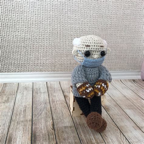 Bernie Sanders crochet pattern Bernie Sanders Amigurumi | Etsy