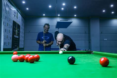 Iranian snooker fans take cue from 'Persian Prince' | The Times of Israel