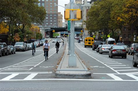 Support Better Bike Lanes & Connections on North & South Moreland