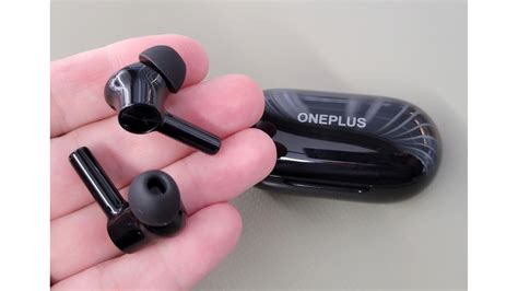 OnePlus has launched new earbuds OnePlus Buds Z2. Know Features - Scoop Beats