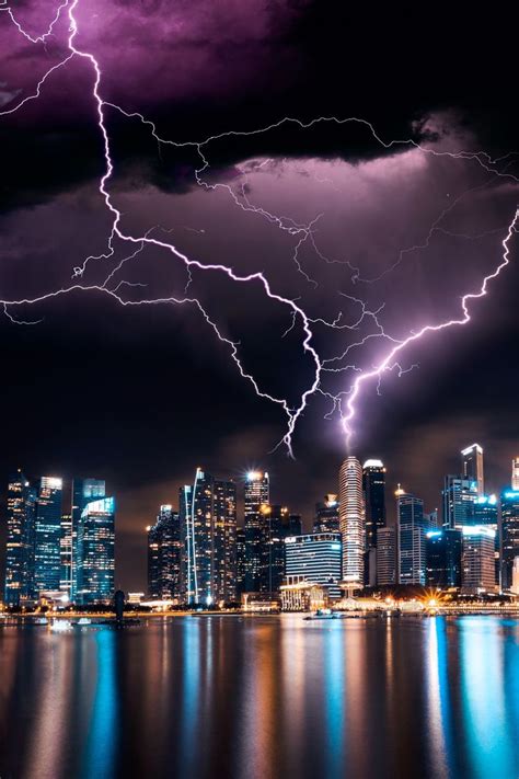 Impressive Lightning #lightning #city #lightningstrike #thunderstorm # ...