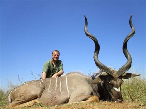 Numzaan Safaris - South Africa - 7 Days 1 Hunter & 1 Non-Hunter $1500 Credit for Hunter