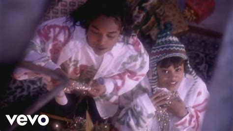 "Sleigh Ride" by TLC | Iconic '90s Christmas Music Videos | POPSUGAR Entertainment Photo 13