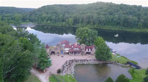 9 Luxurious Castles You Can Rent In The US For LESS! - HiChee Blog