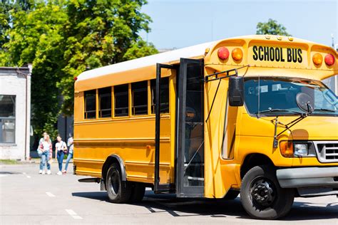 Oregon Man Buys School Bus for Christmas To Spend More Time With ...