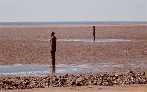 Travel Report: The Statues in the Sand - Crosby Beach, Liverpool ...