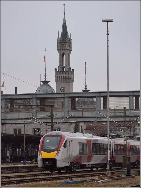 Class 745, Überführungsfahrt des neuen elektrischen Flirt UK beim ersten Stopp in Konstanz ...