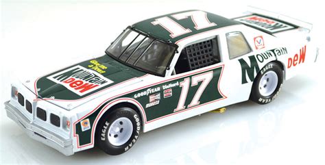 1982 Darrell Waltrip #17 Mountain Dew Pontiac Ventura 1/64 Diecast