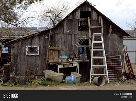 Old Small Wooden House Image & Photo (Free Trial) | Bigstock