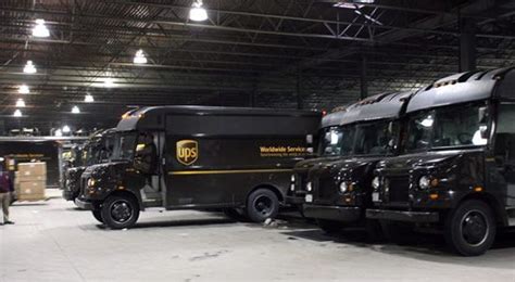 Fleet of UPS delivery vehicles | Truck transport, Trucking companies, Commercial vehicle