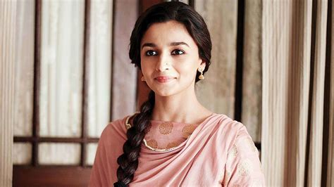 Alia Bhatt-starrer Raazi trailer intrigues the audience