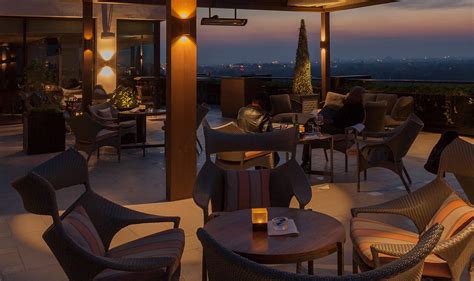 A Guide to New Delhi’s Very Best Luxury Hotels - Travelogues from Remote Lands