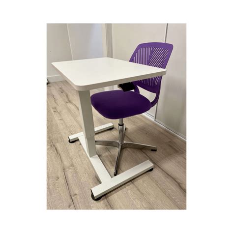 Height Adjustable Kids Desk - 45 cm to 70 cm High