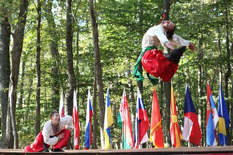 Ukrainian dancers photos