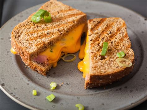 Grilled Ham and Cheese Sandwich Recipe and Nutrition - Eat This Much