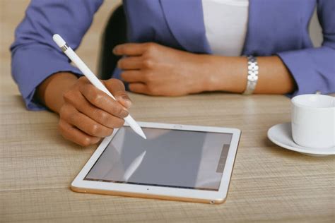 A Detailed Look At The Writing Tablet: Information For Writers - Adazing