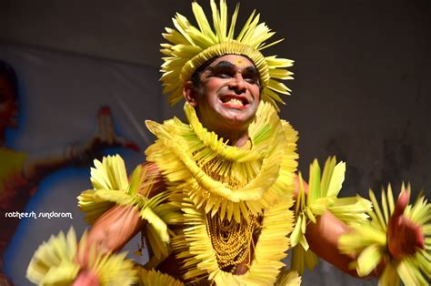 A View to Click !!!: Seethankan Thullal - A semi-classical dance form ...