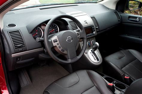 2012 Nissan Sentra Interior Photos | CarBuzz