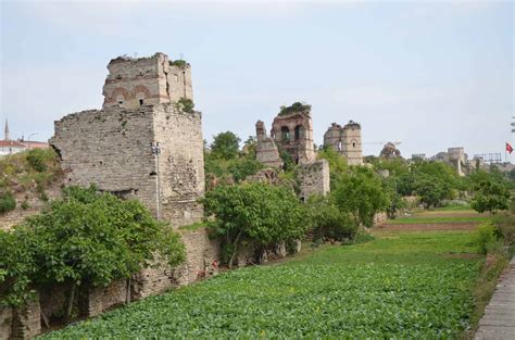 Theodosian Walls of Constantinople (Istanbul, Turkey) - Nomadic Niko