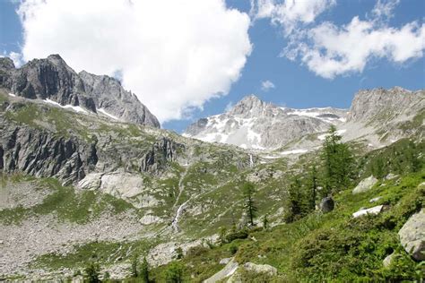 Fünf Etappen vom Oberalppass zum Rhonegletscher | Switzerland hiking ...