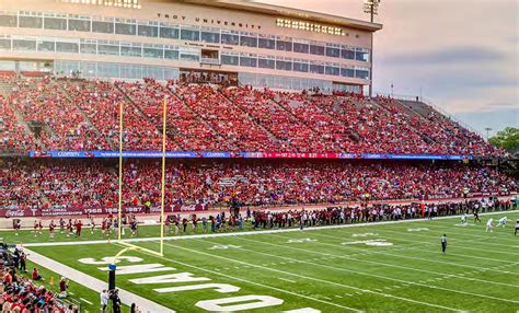 Veterans Memorial Stadium - Issuu