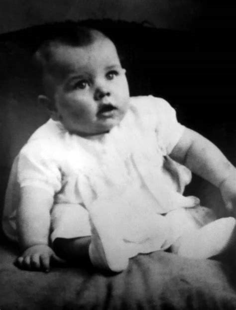 7 July 1940: Ringo Starr is born | The Beatles Bible