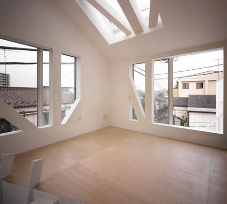 Between you and me: Tokyo apartment by Sou Fujimoto Architects