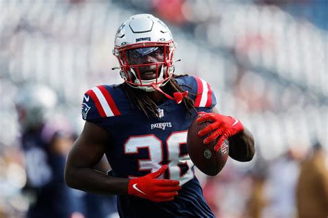 Why Patriots will add more running back depth this offseason - masslive.com