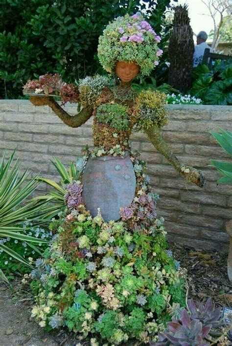 Pin by Susan Nuyt on Succulents | Garden figures, Succulent topiary ...