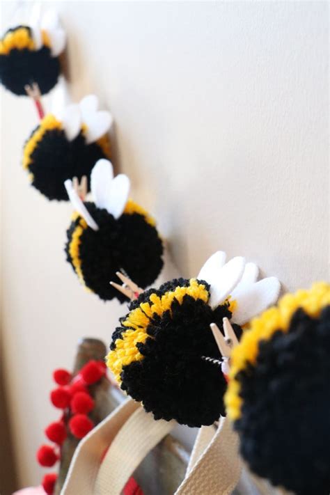 Bee Pom Pom Garland for a Bee Mine theme on Valentine’s Day #CrochetValentines | Pom pom crafts ...