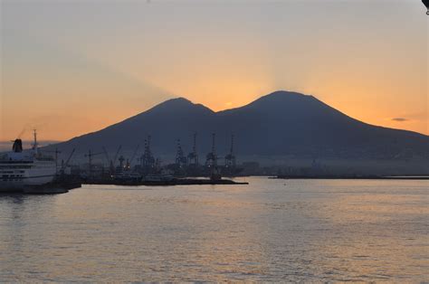 TravelwithKatharine: Hiking Mount Vesuvius