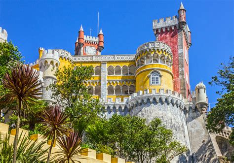 Sintra Royal Palaces Day Tour from Lisbon: Queluz Palace, Pena Palace and Pena Park | Sintra Tours