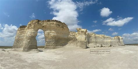 Monument Rocks, Kansas | Chalk Pyramids