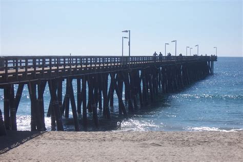 Port_Hueneme_2004 - Pier Fishing in California