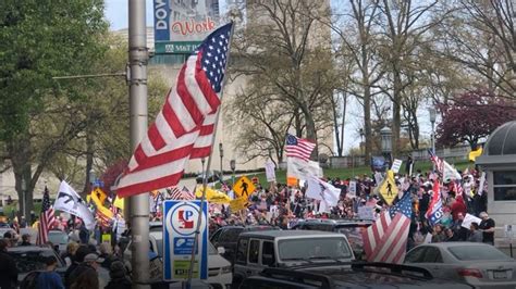 Anti-shutdown protesters in front of State Capitol demanding change | ABC27