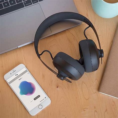 Nuraphone Smart Bluetooth Headphones Adapt to Your Unique Hearing | Gadgetsin
