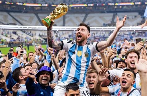 Footage of Lionel Messi as Argentina won the World Cup | Mundo Albiceleste