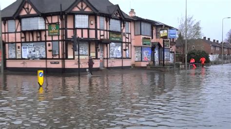 Abingdon Road - 27th November 2012 - Flooding - YouTube